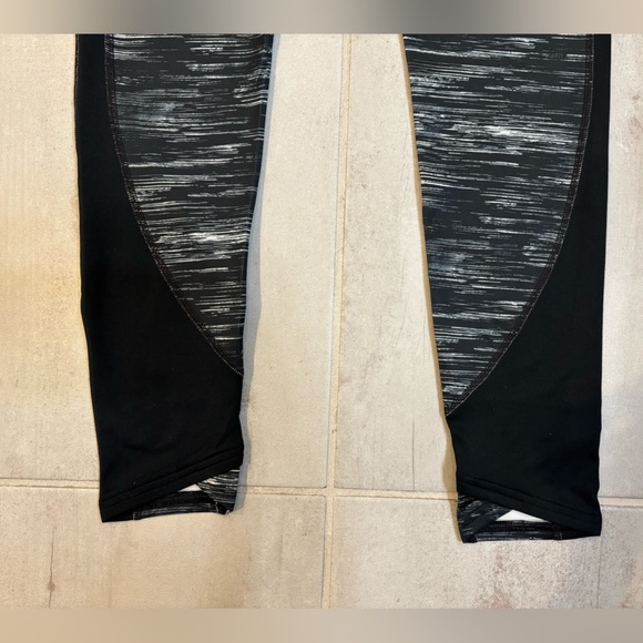 Under Armour Cold Gear Workout Pants - Picture 7 of 7